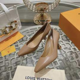Picture of Louis Vuitton Shoes _SKULVsz35-40m010313691